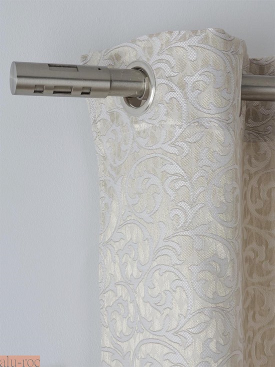 Combina cortinas y cojines con colchas y fundas nórdicas para una decoración perfecta